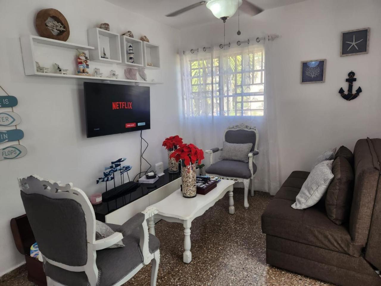 Beachfront Apartment, Quiet 4 Beds, 1 Bath, Ac, Wi-Fi, Hot Water, In Paraiso Near Los Patos Exteriér fotografie