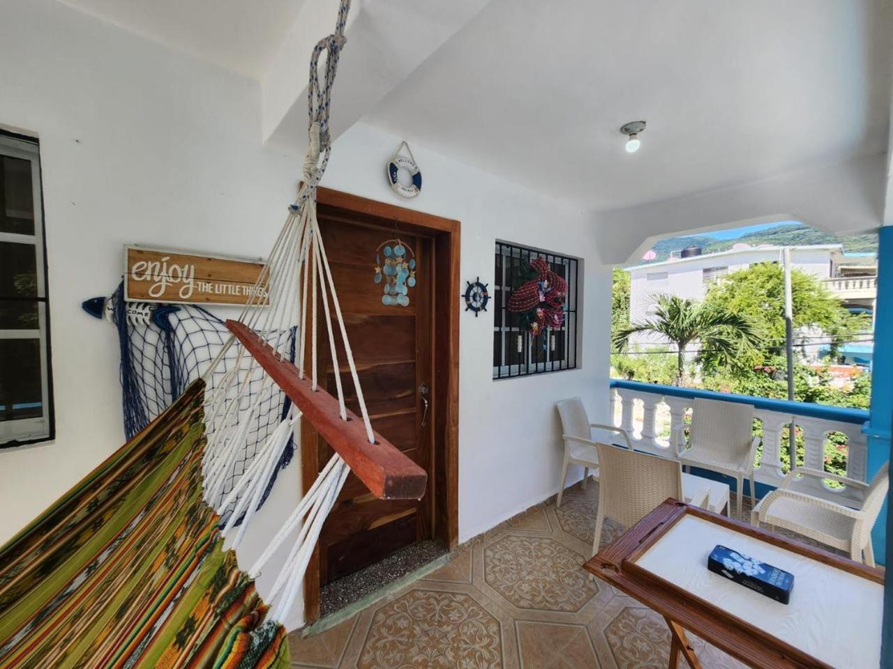 Beachfront Apartment, Quiet 4 Beds, 1 Bath, Ac, Wi-Fi, Hot Water, In Paraiso Near Los Patos Exteriér fotografie
